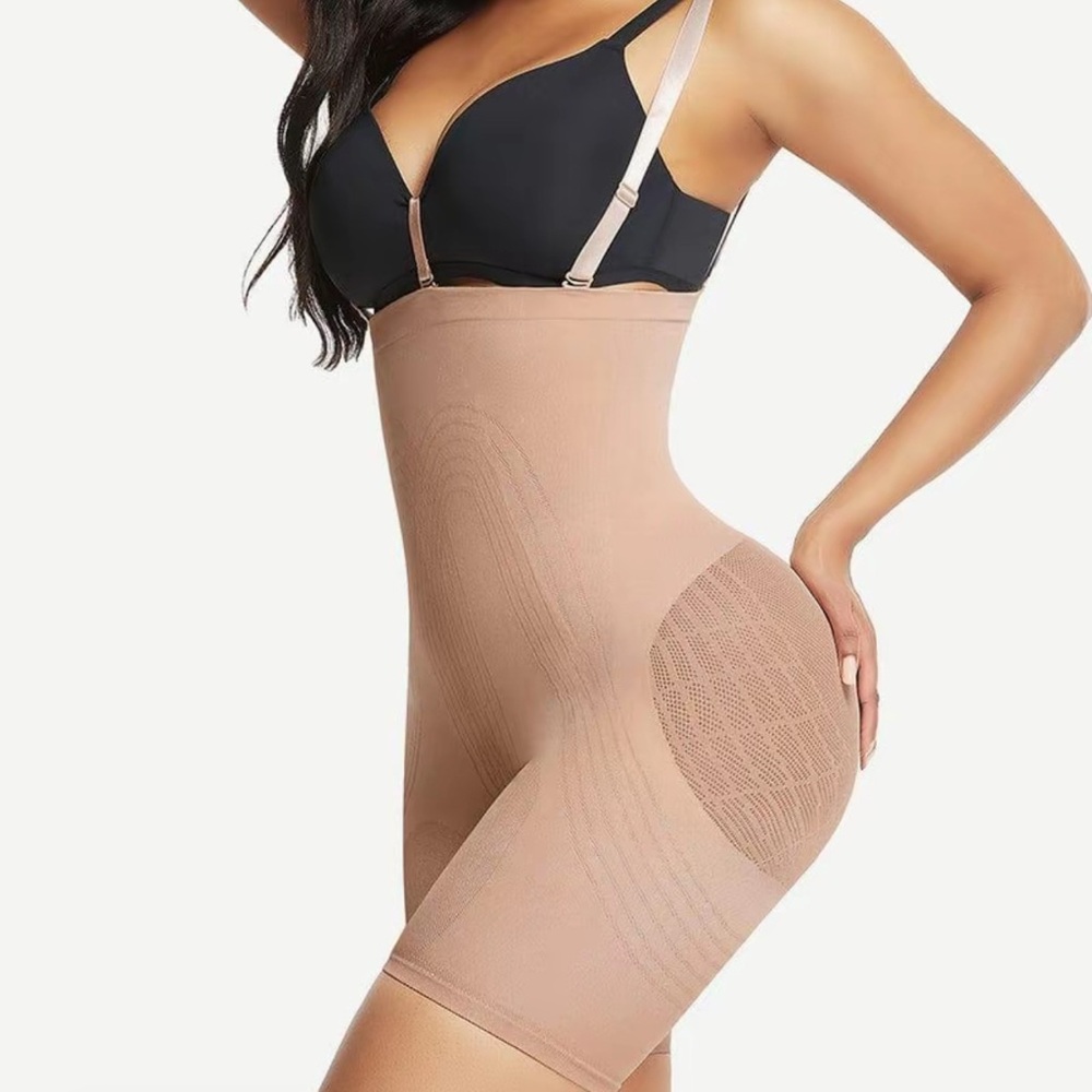 High-Waisted Shapewear Shorts - Tan